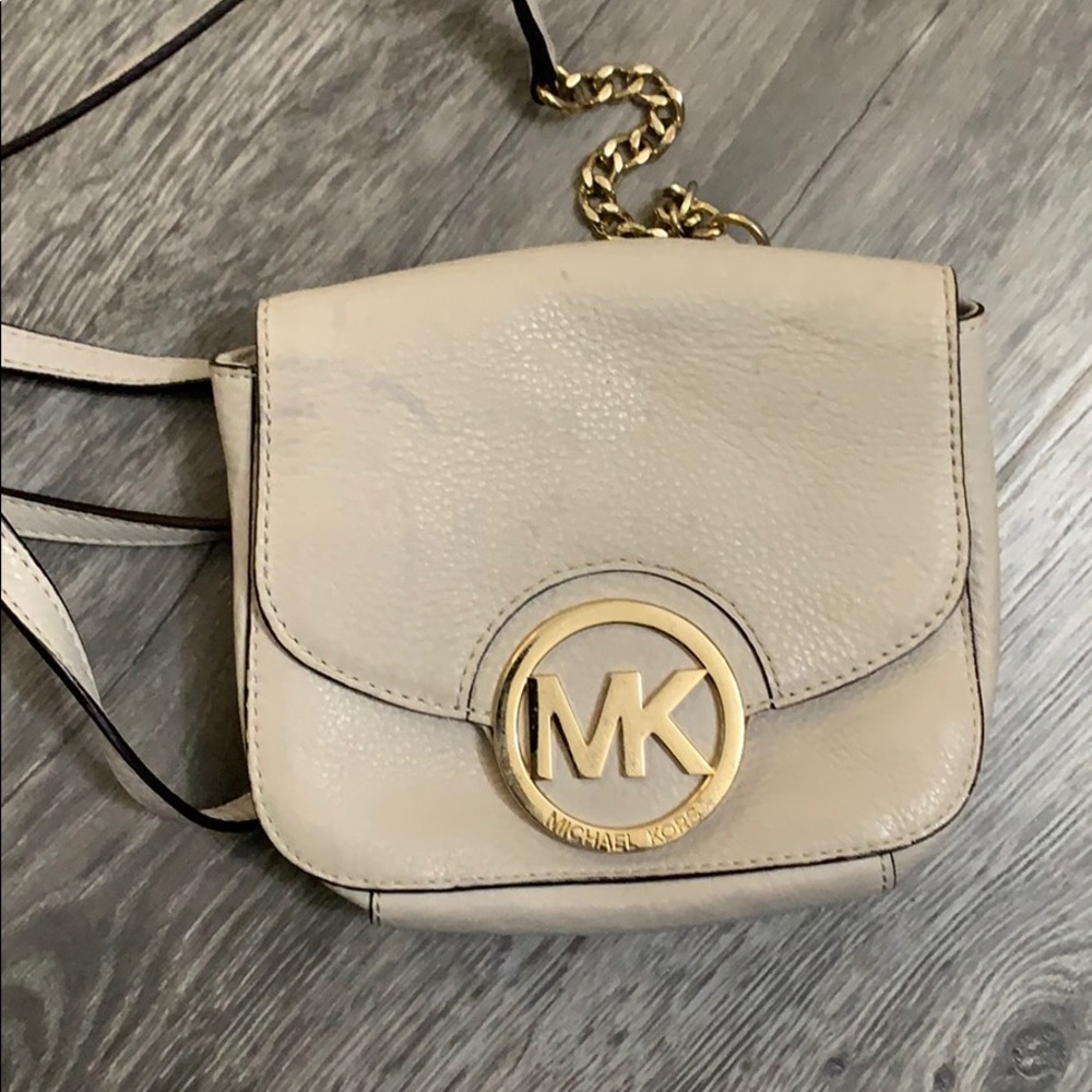 Michael kors crossbody